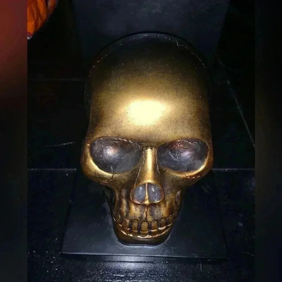 Other - Skull decoration book end🎃💀